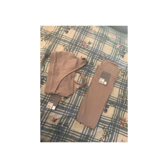 Gymshark Lasercut Set NWT - Picture 4 of 4